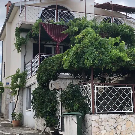Villa Lorenta Apartments Primosten Exterior photo