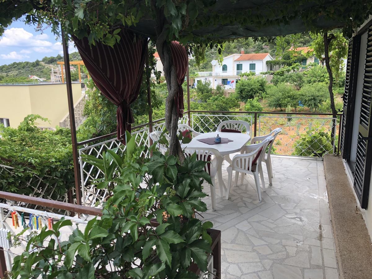 Villa Lorenta Apartments Apartment Primosten