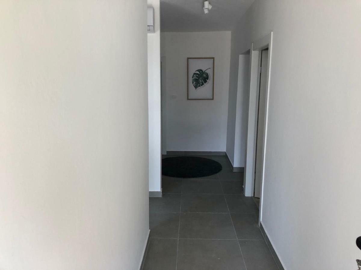 Villa Lorenta Apartments Primosten