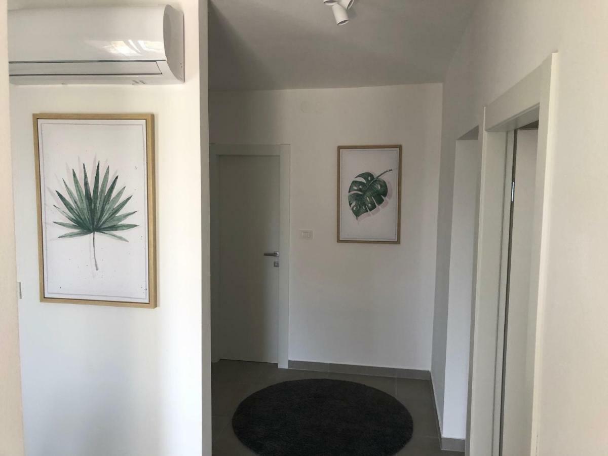 Villa Lorenta Apartments Primosten